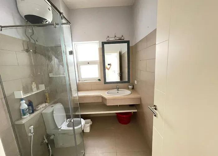 Lovely 2 Bedrooms Groundfloor